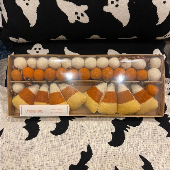 CANDYCORN HALLOWEEN Garland 6 foot